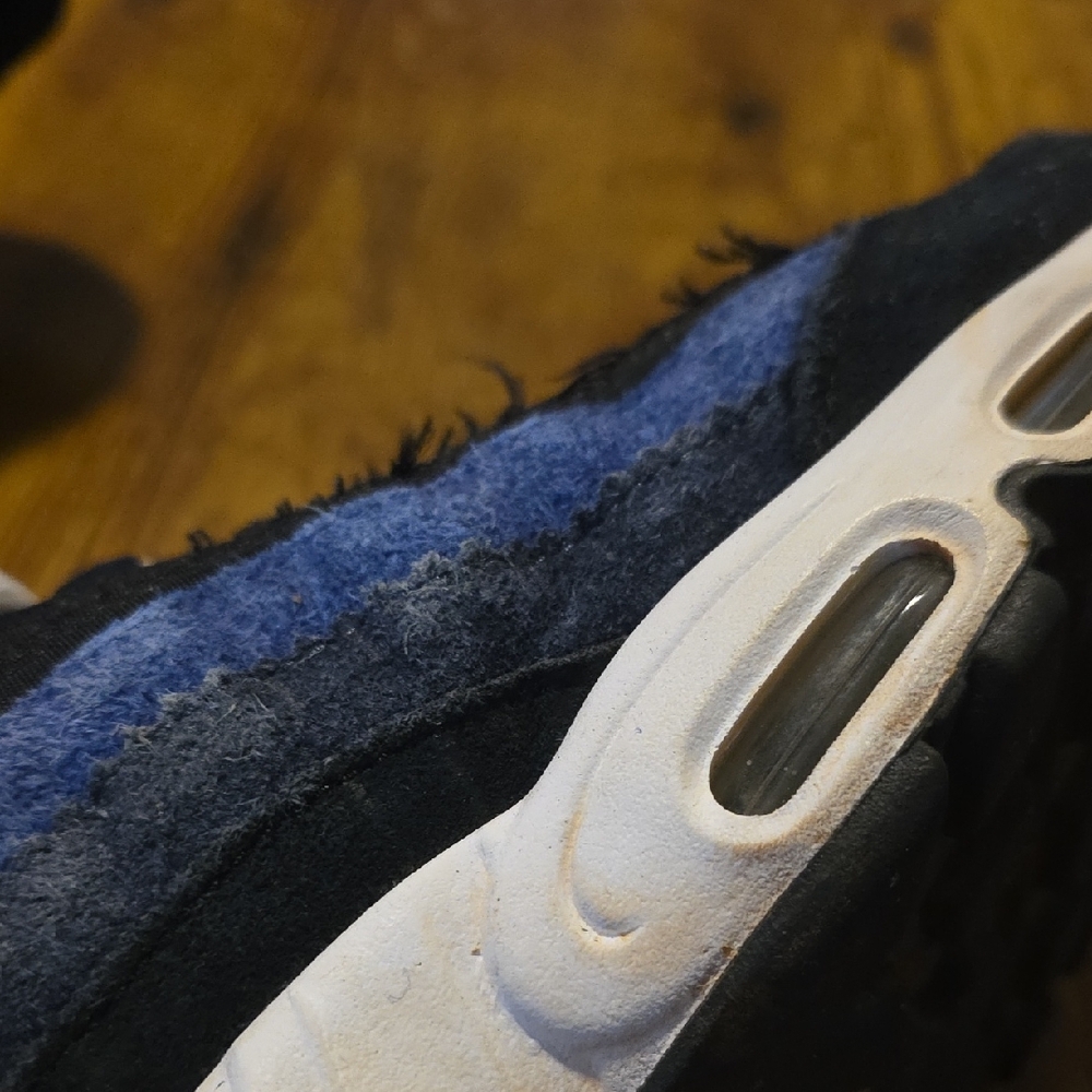 Nike Men's Black and Blue Lace-Up Sneakers - Picture 12 of 14